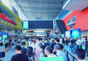 第17届世界太阳能光伏暨储能产业博览会在广州开幕